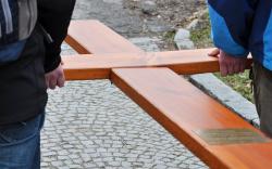 Svůj kříž neneseš sám! (papež František) Svůj kříž neneseš sám! (papež František)