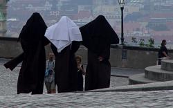 Pokušení, která ohrožují (nejen) zasvěcené osoby Pokušení, která ohrožují (nejen) zasvěcené osoby