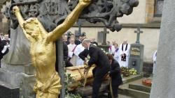 Když dohasíná lidský život v nejlepších letech Když dohasíná lidský život v nejlepších letech