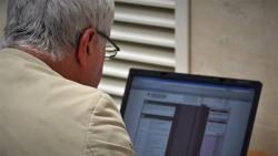 Specifika internetové komunikace v pastorační práci Specifika internetové komunikace v pastorační práci